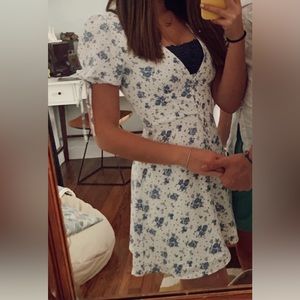Cute floral sun dress only  worn twice!